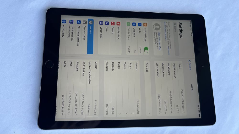 iPad 5 gen 9.7” 128gb MDM A1823