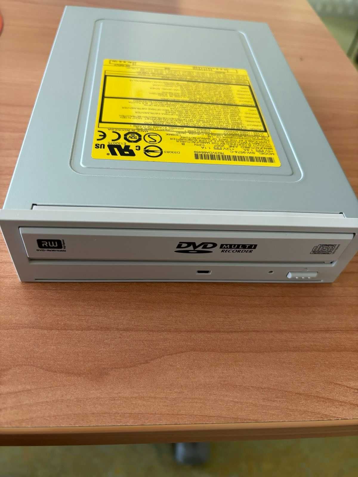 Продавам DVD RAM/Multi Recorder Модел Panasonic SW-9574-C IDE