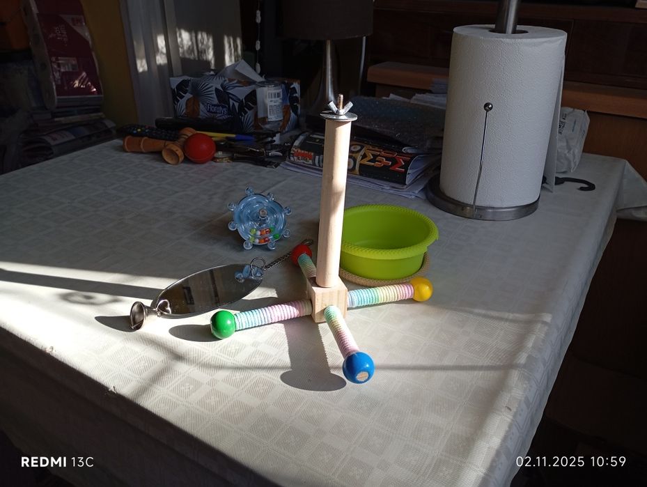 Vand jucarii papagali