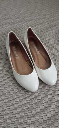 Pantofi dama, albi