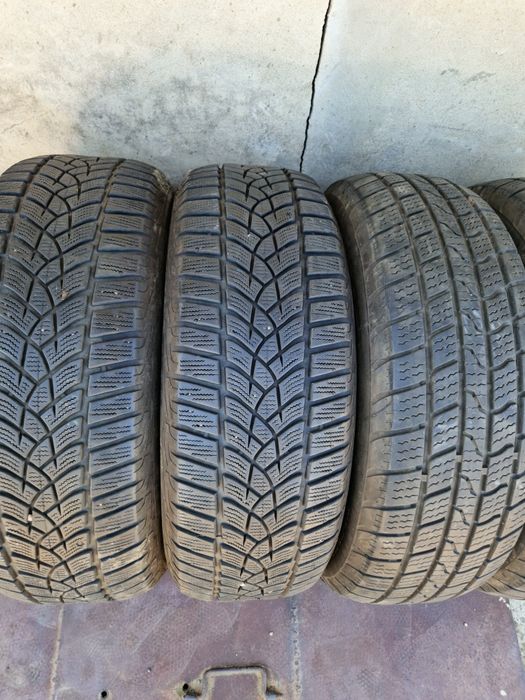 215 65 16  iarna M+S  Goodyear/Powertrac