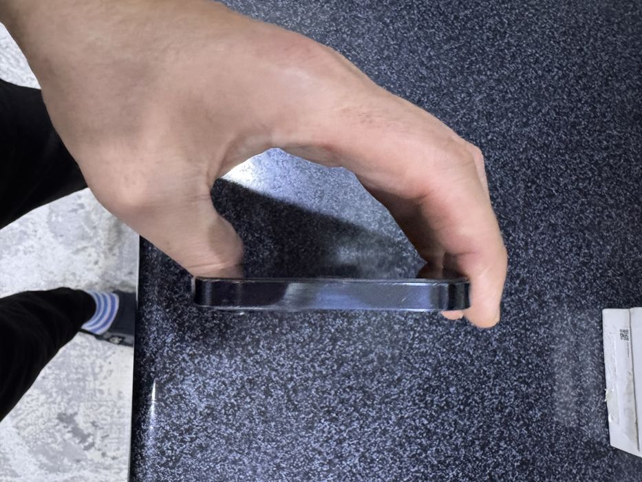 iphone 12 pro max pamit 256g yomkost 77 oqip tel qlila faqat