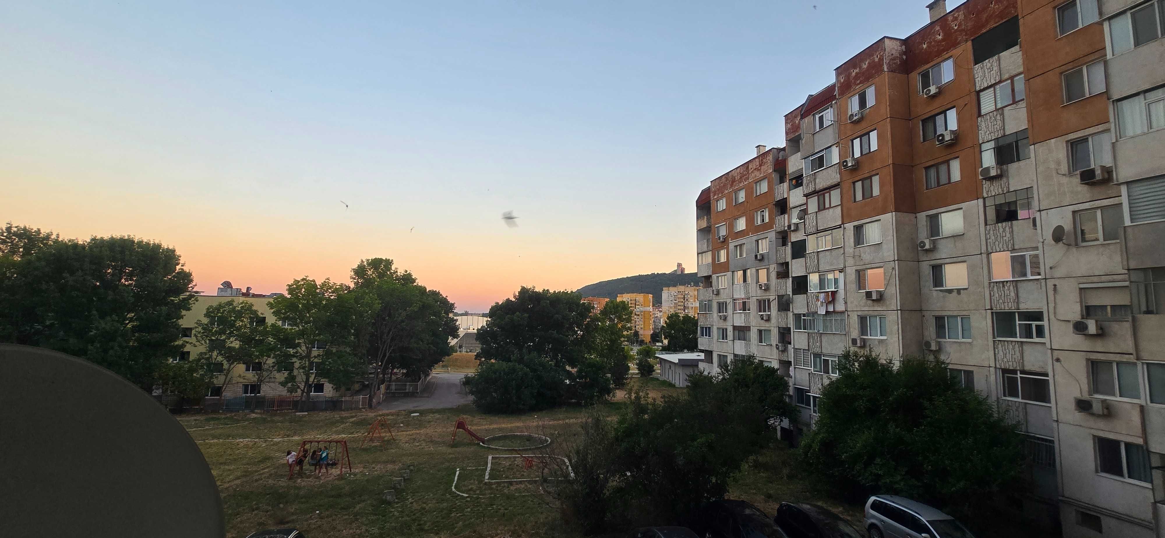 ОТ СОБСТВЕНИК!!!
Продавам панелен двустаен апартамент 64 м² на 5 полк
