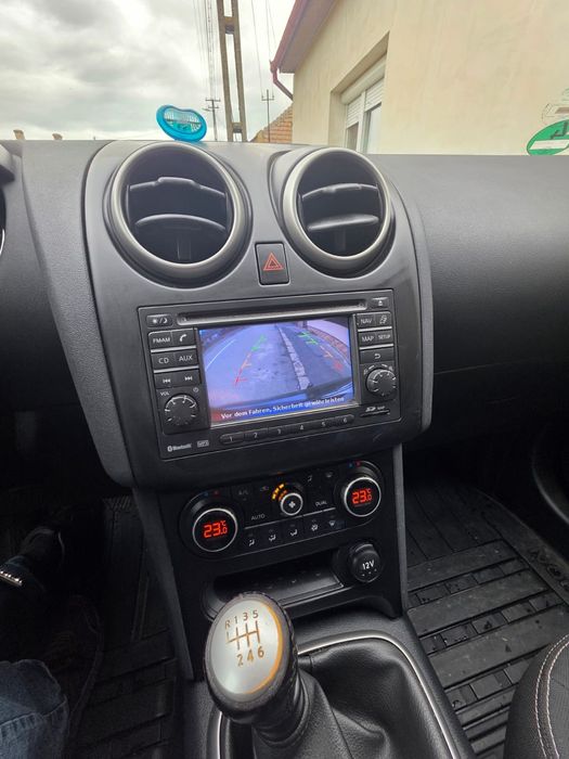 De vinzare Nissan Qashqai 2013 luna 12