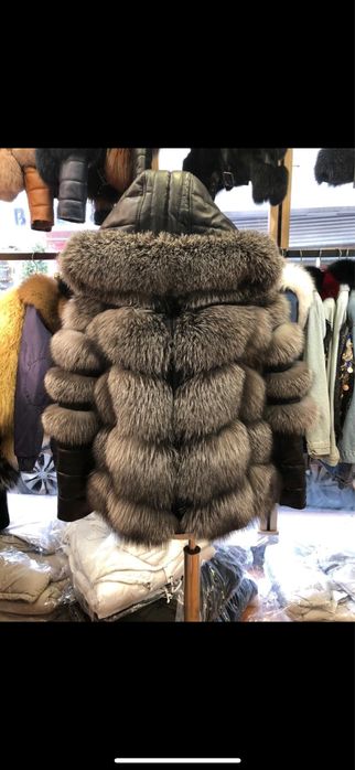 Vand haina din blana de vulpe la 1399lei! marimi S-M gri si maro