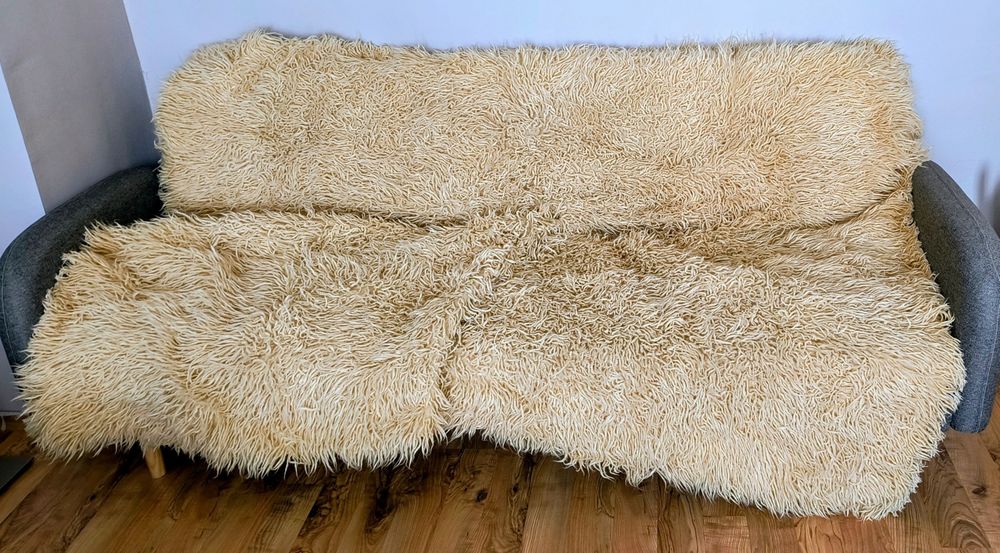 Вълнен Китеник / Покривало за Диван / Губер / Килим / Вълнена Постелка