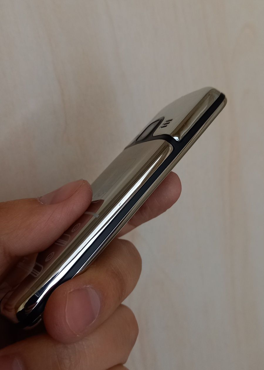 Nokia 6700 Silver Uz ime o'tgan