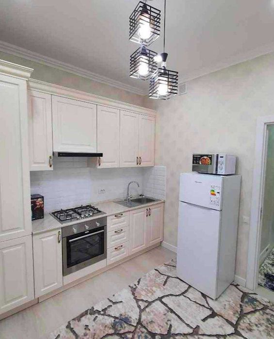 Assalom Maxtumquli, Махтумкули` 2-комн. евро, 50м², 9 этаж