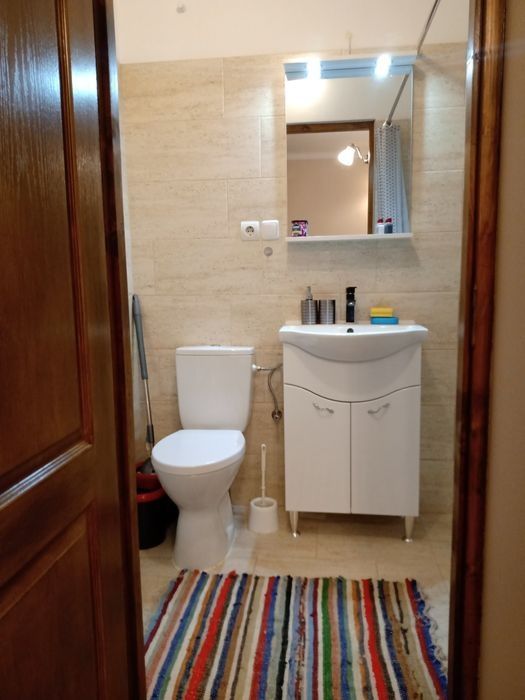 Închiriez în Regim hotelier zona teatrul de vară.
