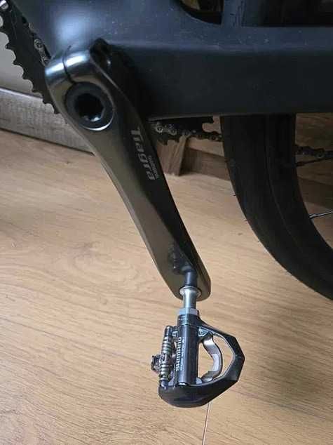 Bicicleta de sosea CANYON Endurace CF 6 + cadou