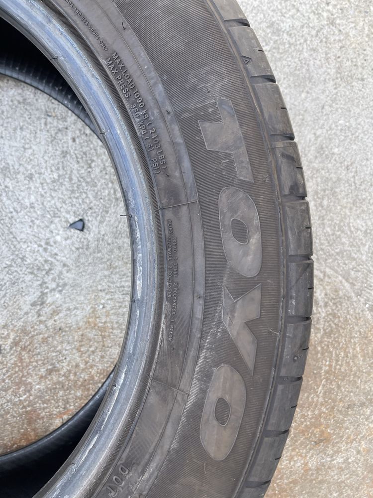 Vând 2 anvelope vara 275/55/19 Toyo