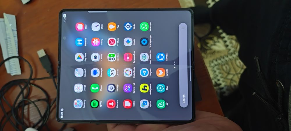 Z fold 4 dual sim 512gb faqat obmen