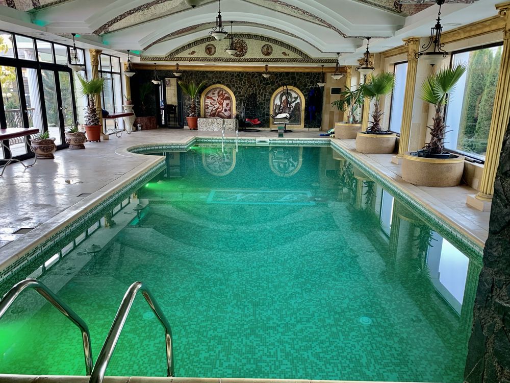 # Cameră de LUX în Regim # Acces Piscină Interioară #