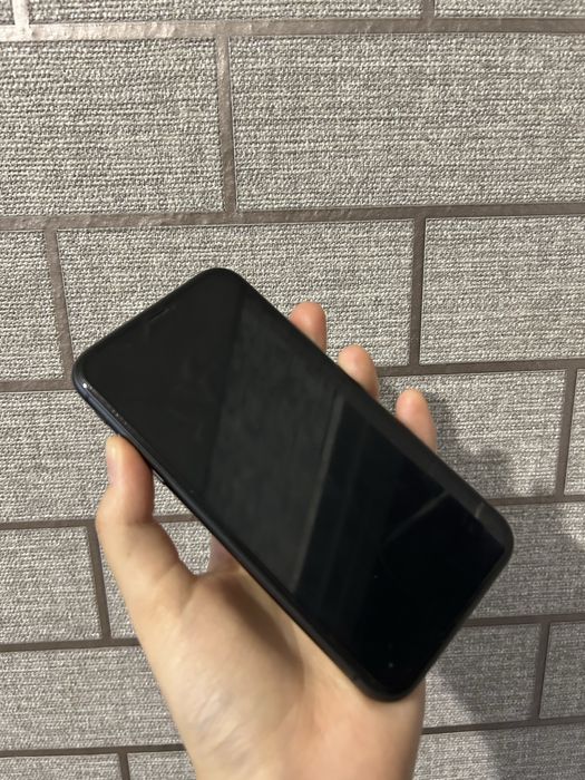 iPhone 11 , состояние идеальное