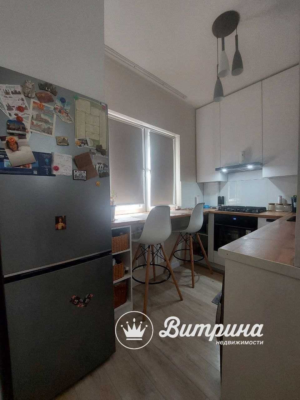 Продается 1 комнатная переделанная в 2 на Кадышева