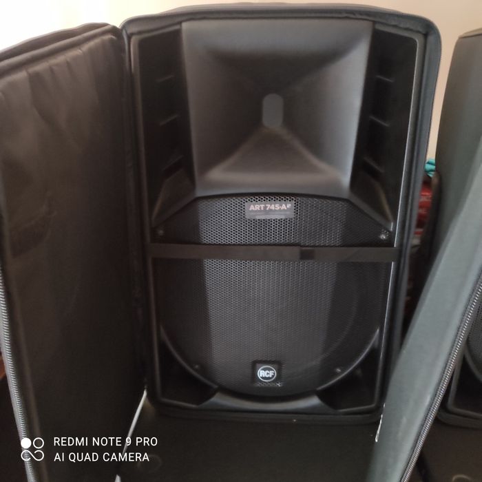 Продавам 2 броя активни колони RCF ART 745-A MK4