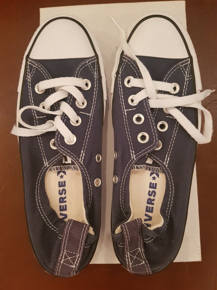 Converse marimea 39