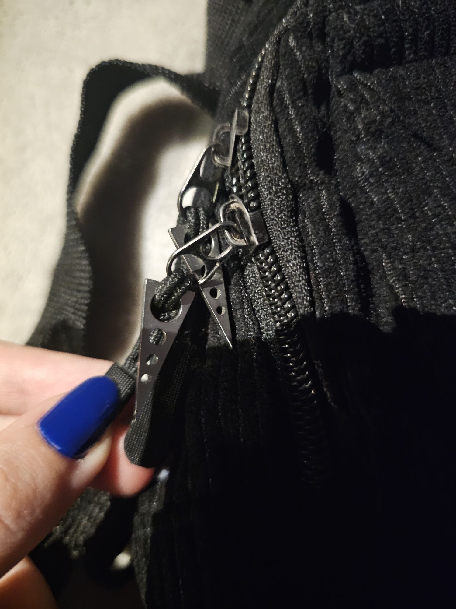 Rucsac catifea reiata mic negru