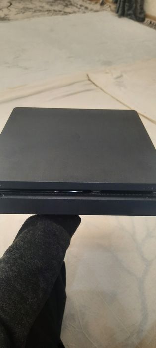 Ps4 slim sotiladi