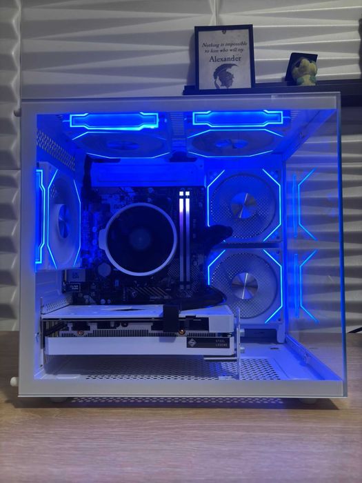 Бял геймърски компютър Ryzen 5600, RTX3060, 16 ram, 512 ssd, 1TB, 650W