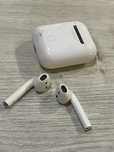 Продавам Bluetooth Слушалки Apple AirPods 2