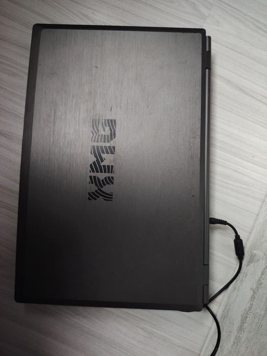 Лаптоп XMG  i7 4gbDDR3 320HDD