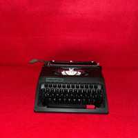 masina de scris MARO