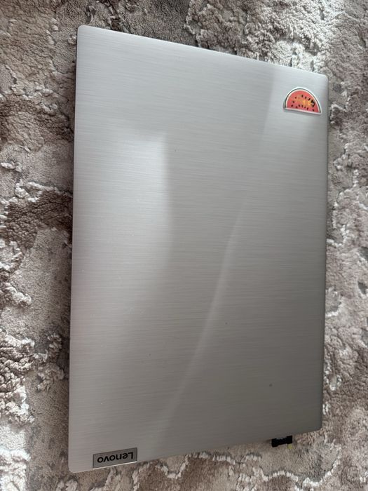 Vand Laptop Lenovo IdeaPad 3