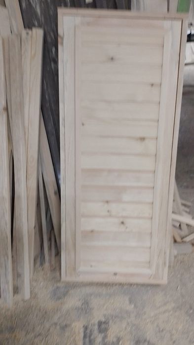 Плотнические двери для бань