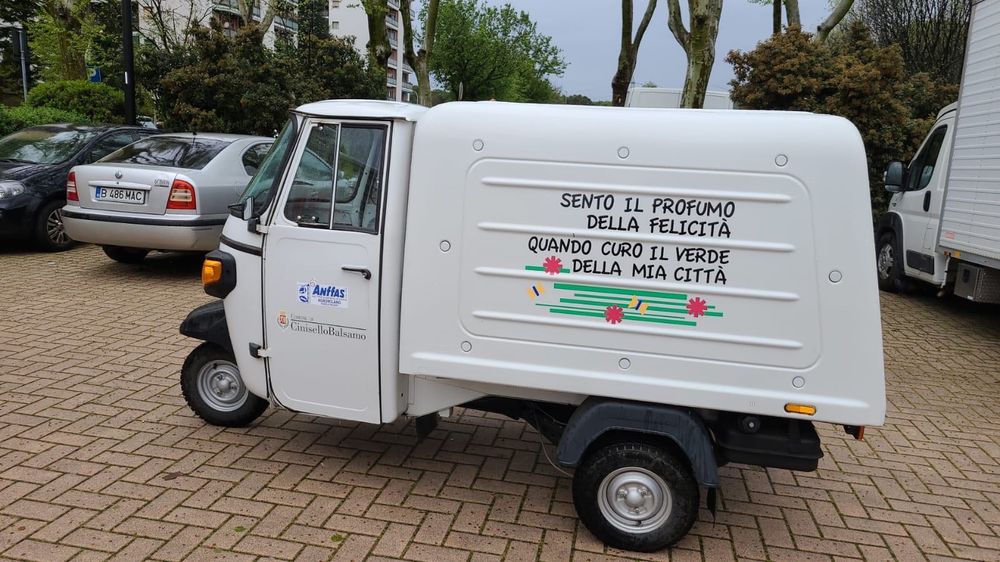 Vând Piaggio Ape 400
