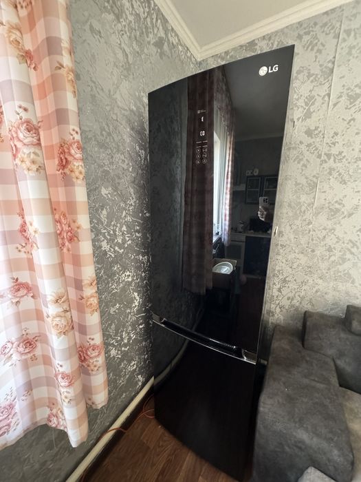Продам холодильник