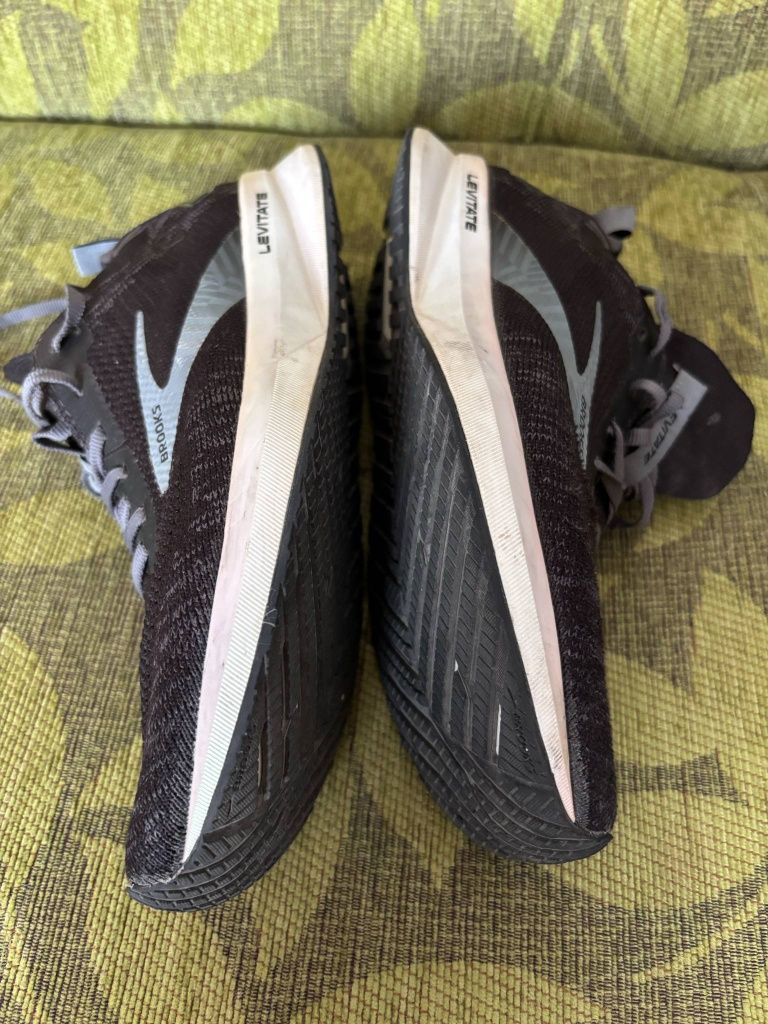 Мъжки маратонки  Brooks levitate 4.