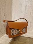 НОВО ! Стилна дамска чанта Coach