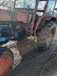 Vând tractor forestier U650