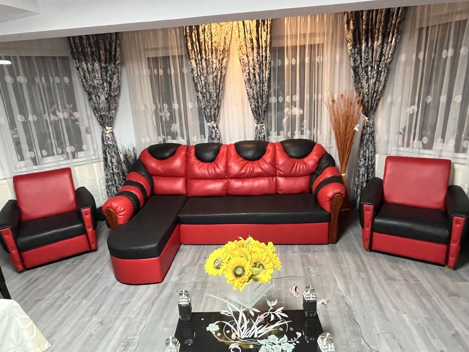 Canapea extensibila + 2 fotolii din piele