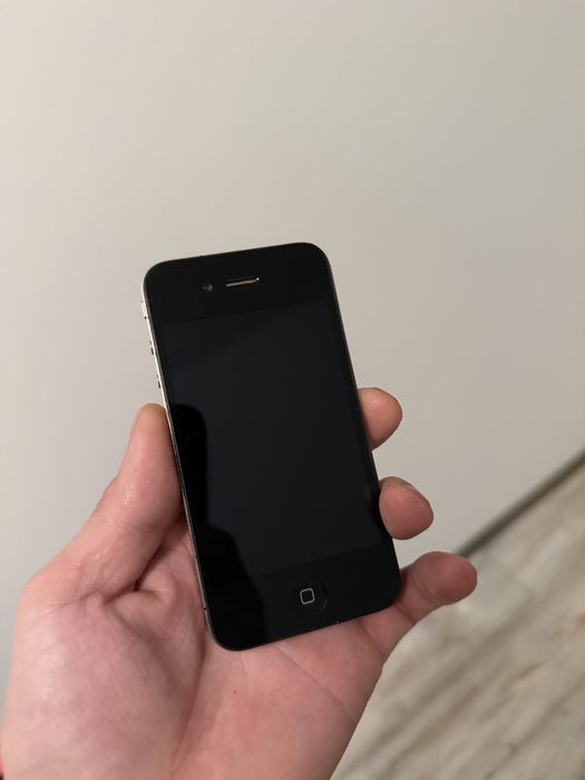 iPhone 4 Black iOS 7.1.2 32GB