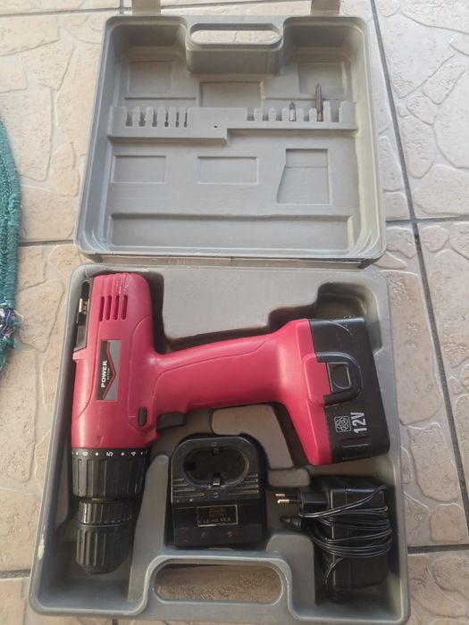 Bormasina cu acumulator 12 v