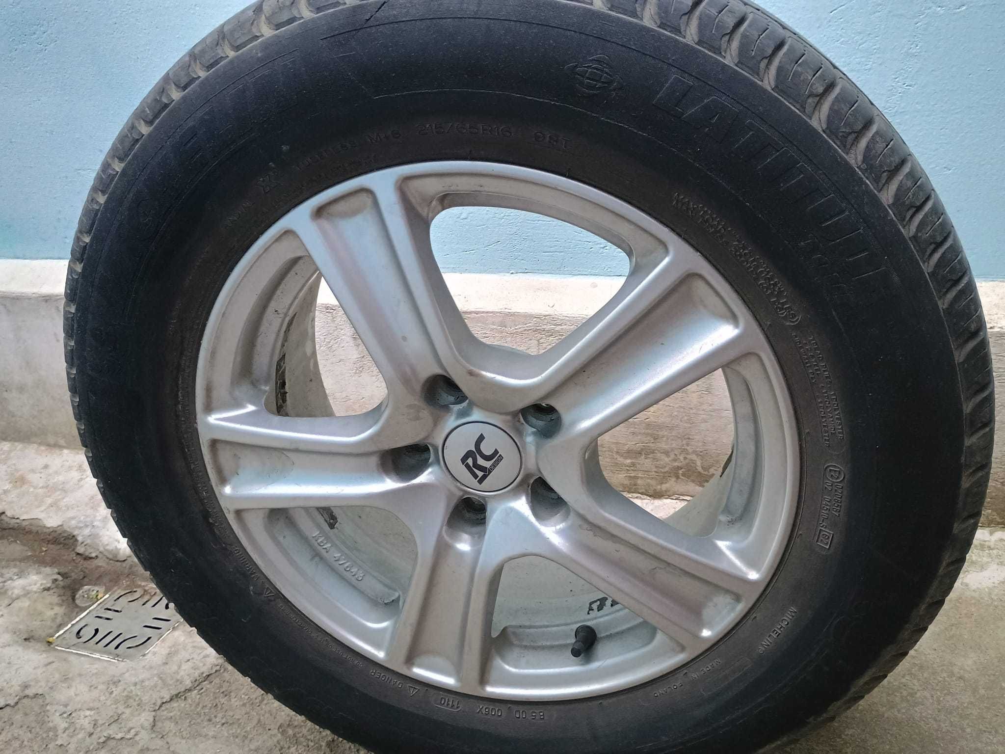 Vând jante pt.Dacia Duster cu cauciucuri 230 euro