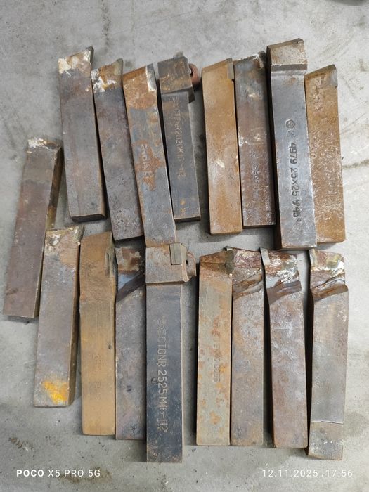 Резцы токарные...