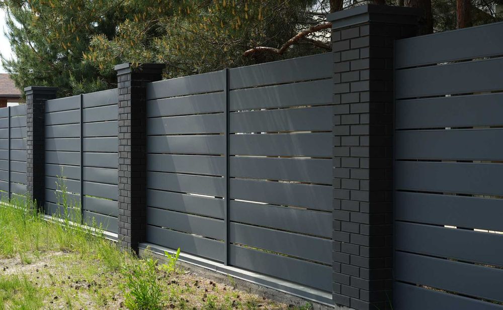 Забор из планкена под ключ