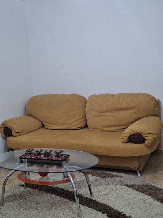 Vând apartament  cu 2 camere.