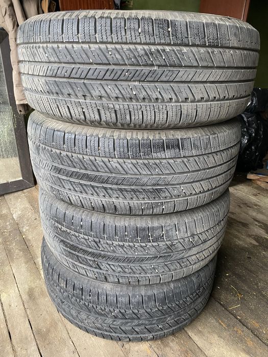 Продам резину комплект R18