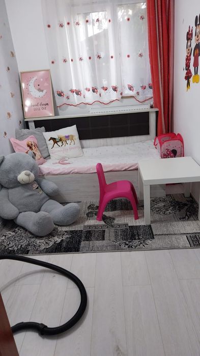 Vând apartament doua camere decomandat parter