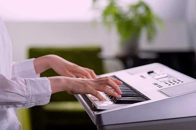 Синтезатор с функциями обучения YAMAHA YPT-370