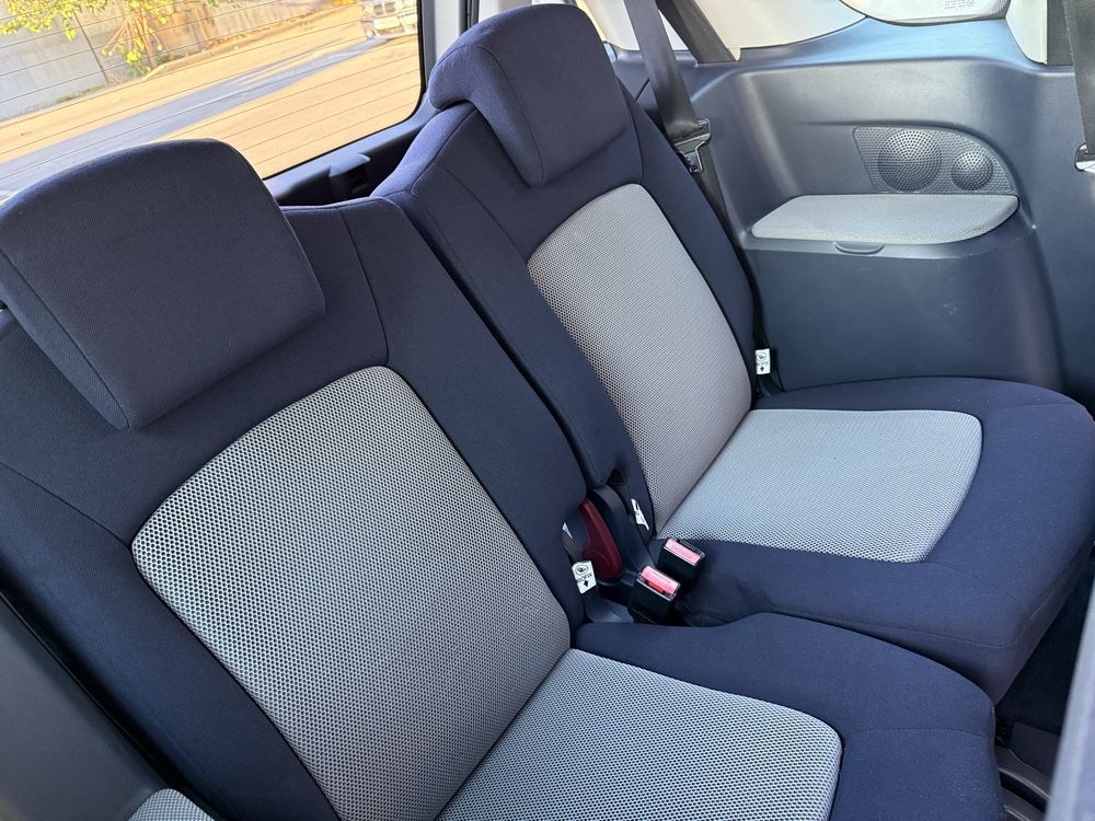 Peugeot 1007 1.4i бензин