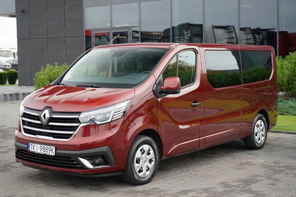 Renault TRAFIC III / AUTOBUZ / 9 LOCURI / 2022 / PRIMUL PROPRIETAR / REVIZAT