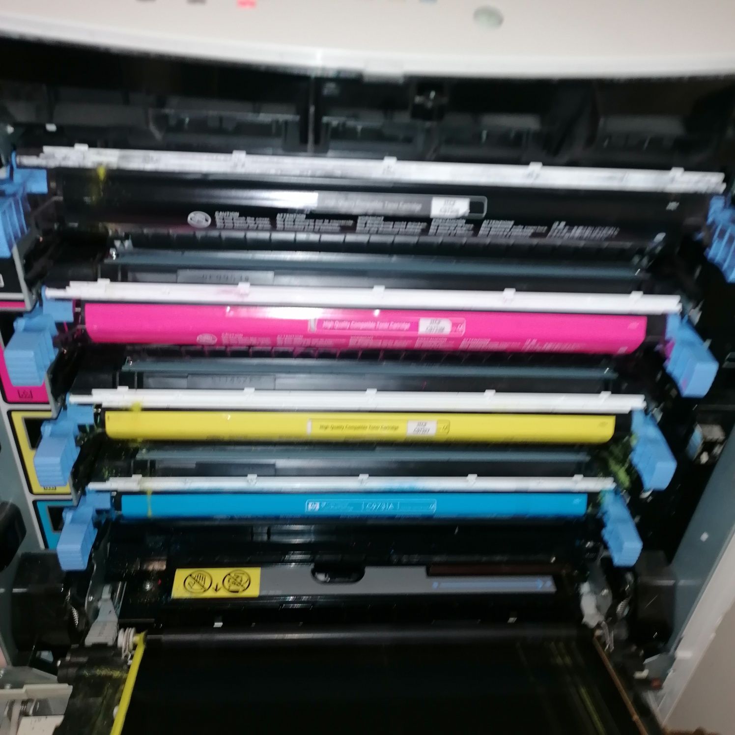 Цветен принтер HP Laserjet 5500n