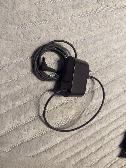 Aspirator Dyson v12 Detect Slim Absolute