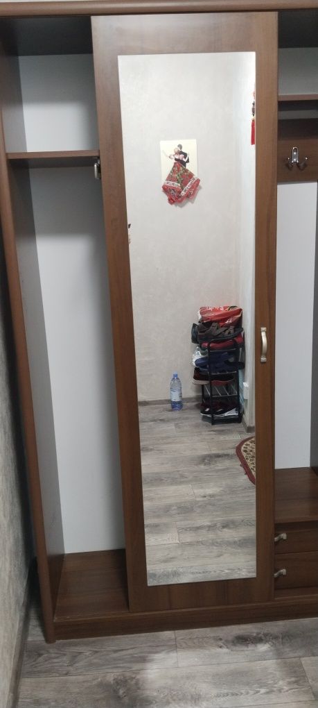 Продам шкаф купе в прихожую
