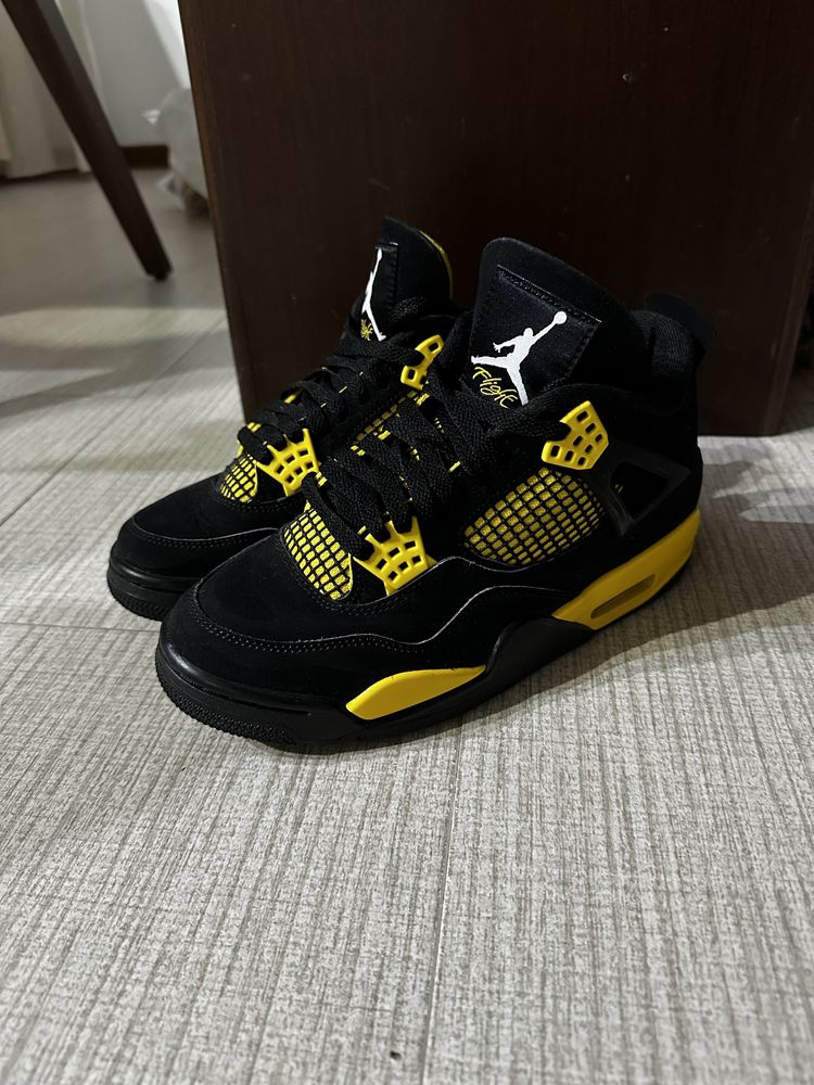 Jordan 4 yellow thunder originali